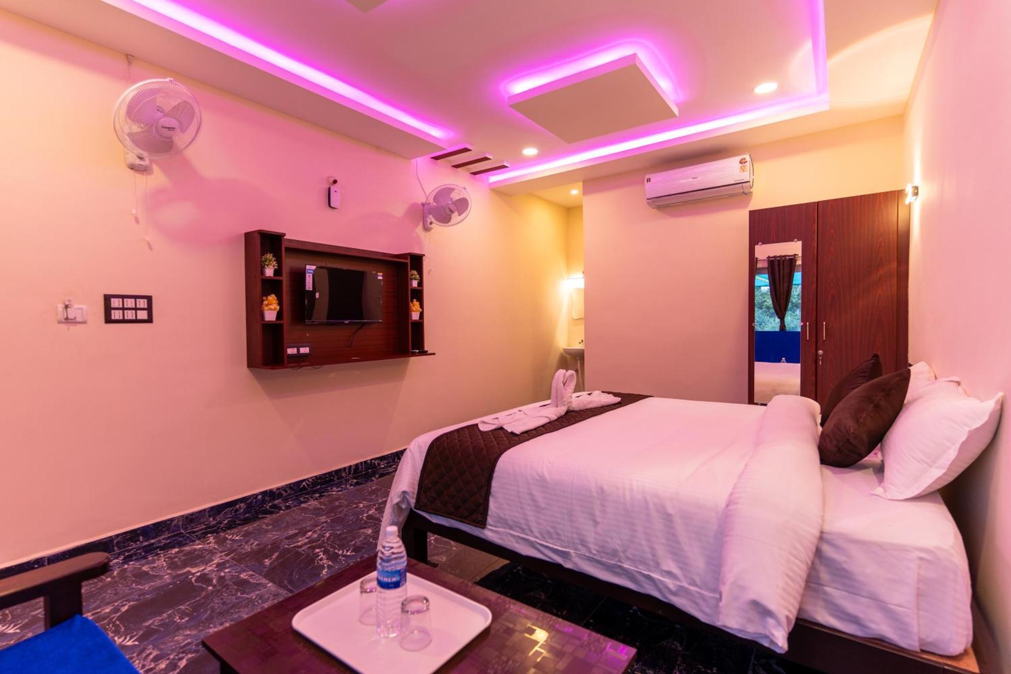 Auro Beach Resort بونديتْشيري المظهر الخارجي الصورة